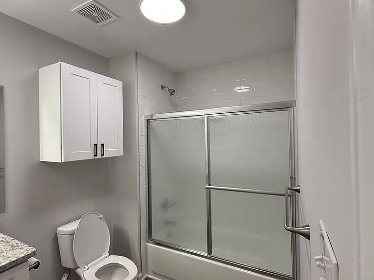 209 Briarcliff Ln #B — Photo 7