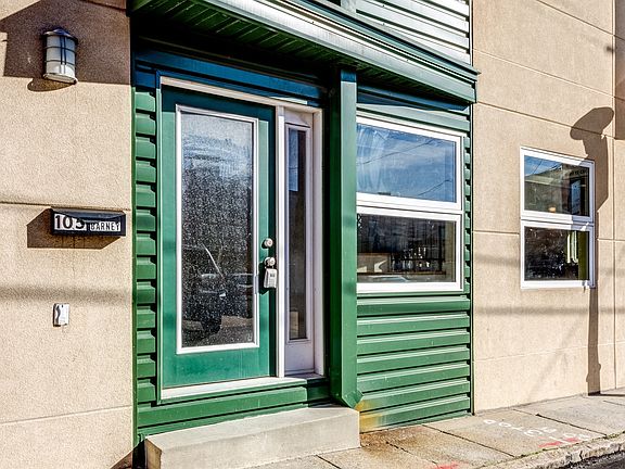 2nd image of 105 Barney St