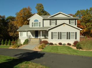 265 Cozy Lake Rd, Oak Ridge, NJ 07438