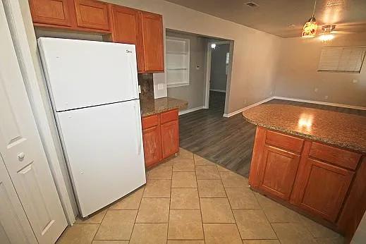 819 Zachry Dr — Photo 6