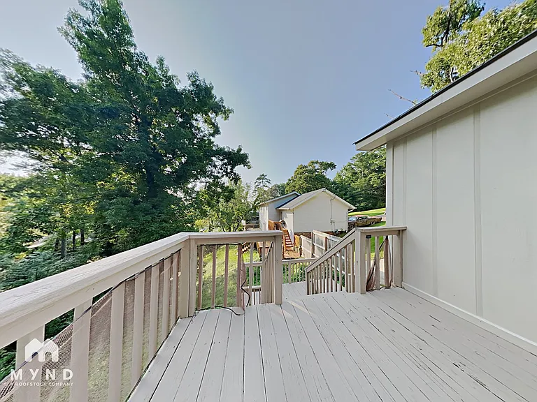 1021 Medina Dr — Photo 22