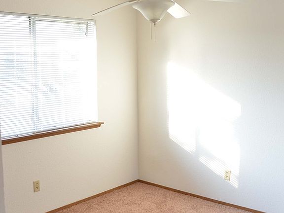5th image of 15720 119th Avenue Ct E