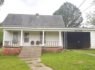 200 Pennsylvania Ave, Hartshorne, OK 74547