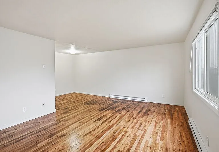 1611 W 8th Ave #6 — Photo 2
