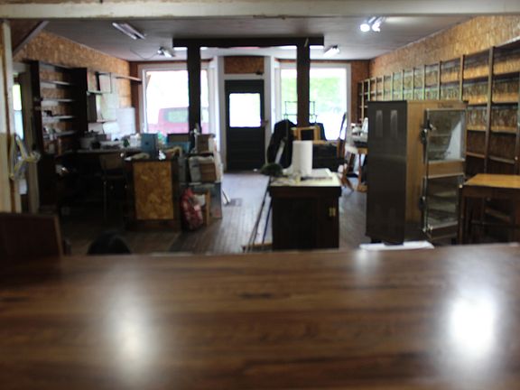 3rd image of 328 Main Street