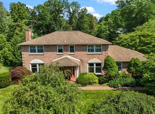 606 Overbrook Ln, Oreland, PA 19075