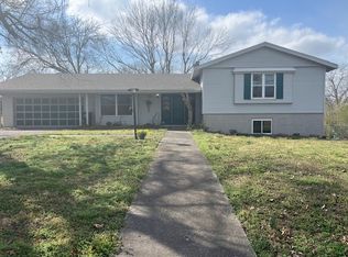 304 N Battle St, Prairie Grove, AR 72753