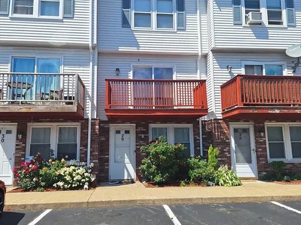 250 Congress Ave APT 29, Chelsea, MA 02150