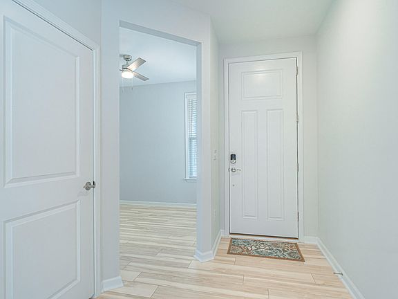 4th image of 8208 White Star Dr