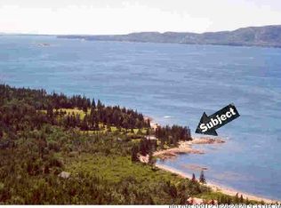 2 Deep Cove Rd, Winter Harbor, ME 04693