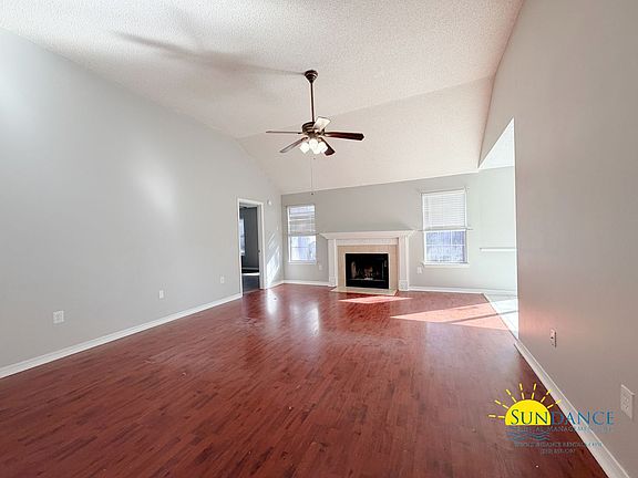 3rd image of 328 Brookwood Blvd