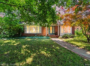 620 Beechmont St, Dearborn, MI 48124