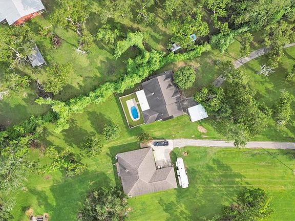 3rd image of 903 Creek Drive