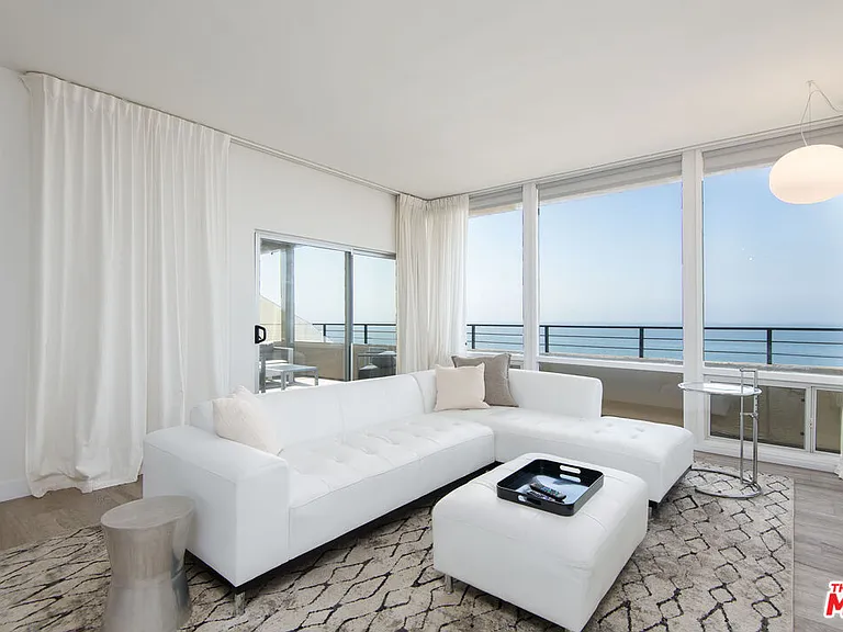 18063 Coastline Dr — Photo 1