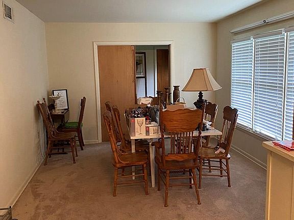 5th image of 113 Central Dr
