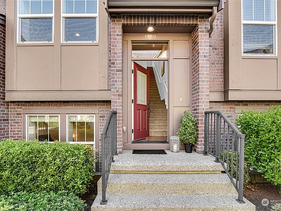 2nd image of 1359 Brooklyn Walk NE #16.5