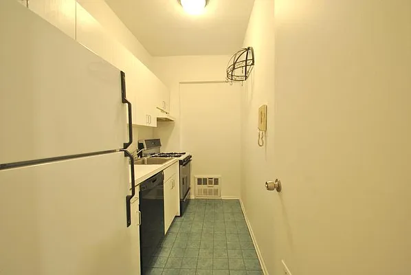 Sold by Real Direct | media 22