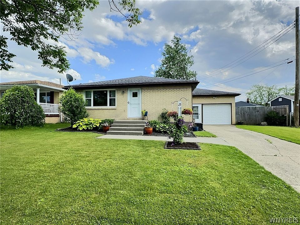 1st image of 21 Barone Cir