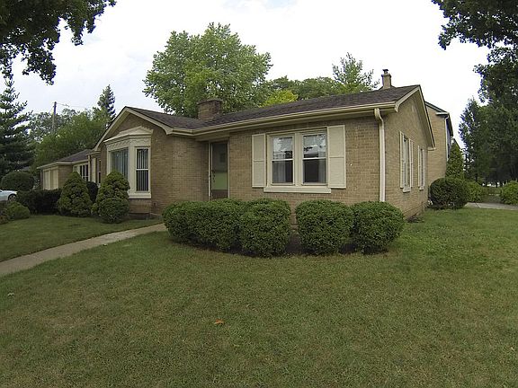 3rd image of 369 W Elm Park Ave