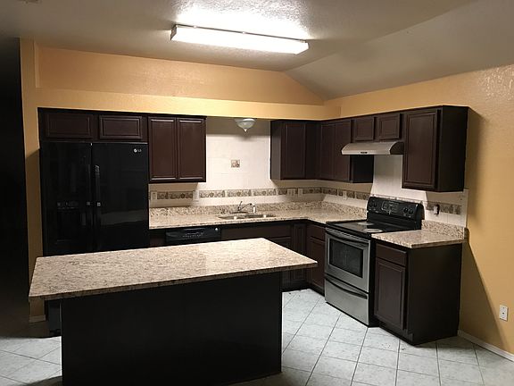 4th image of 7518 Airline Dr