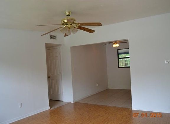 3rd image of 977 Lormann Cir