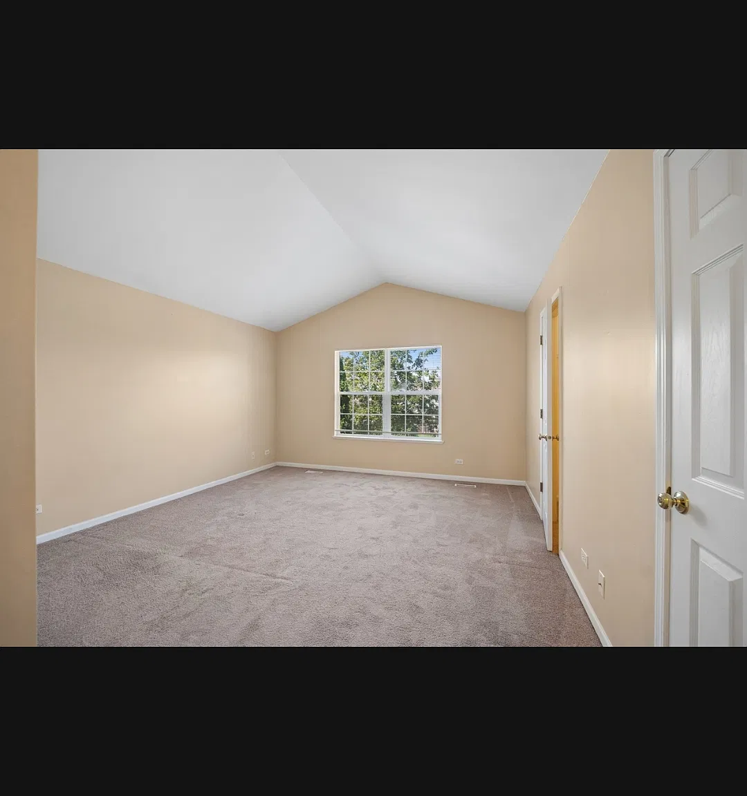 4 bed, 1796 sqft, $3,400 — Photo 3