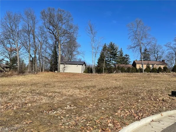 1830 Wildridge Dr NW, Massillon, OH 44646