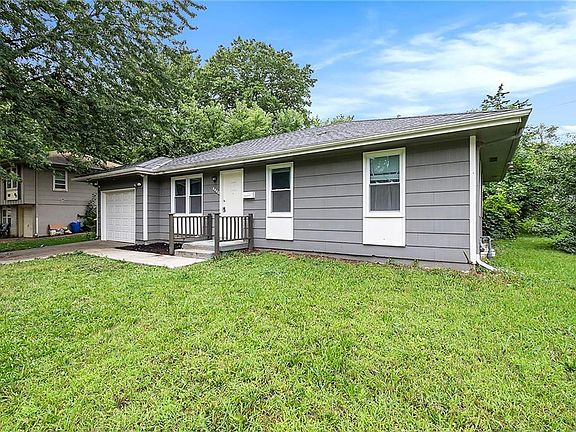4th image of 8408 E 91st Ter