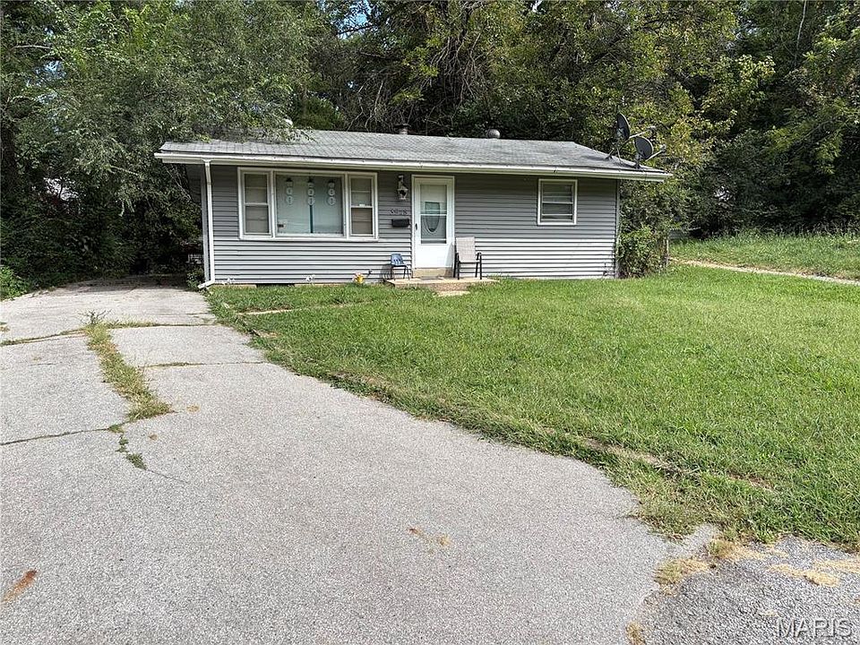 1st image of 3928 Lada Ave