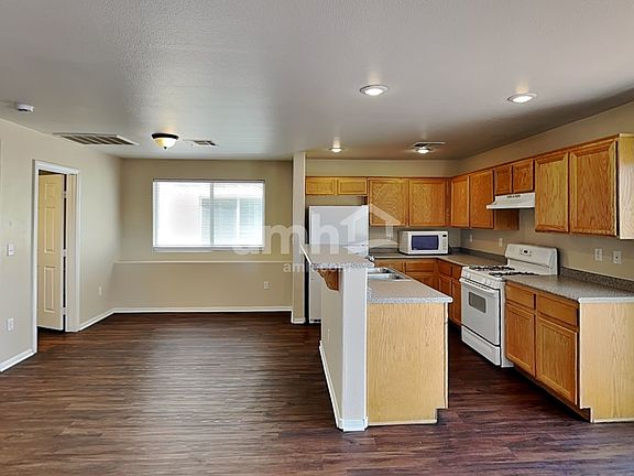 4th image of 7280 Mosaic Terrace St