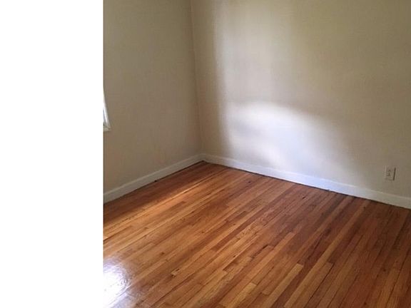 5th image of 56 Foundry St