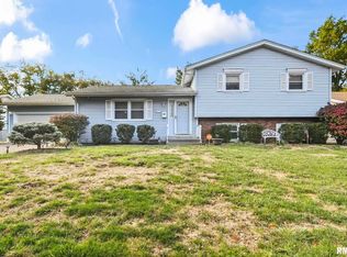 2717 Bennington Dr, Springfield, IL 62704