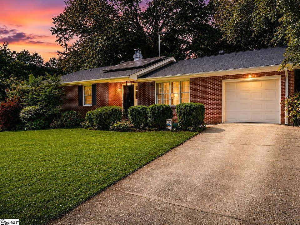 1st image of 4 Merry Dale Ln