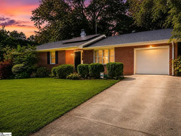 4 Merry Dale Ln, Greenville, SC 29617