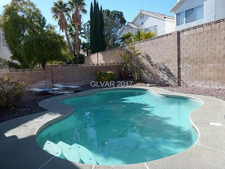 2421 Twin Flower Cir — Photo 3