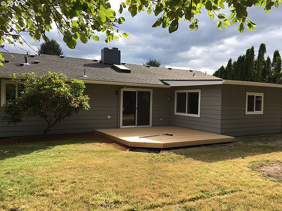 2nd image of 1493 NE Arrowwood St