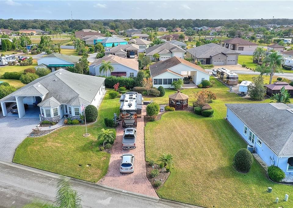 1st image of 403 Travelers Dr