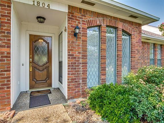 3rd image of 1804 Drew Ln