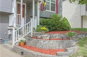 5th image of 519 NE Summit Dr