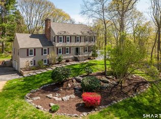 19 Crabapple Lane, Newtown, CT 06470
