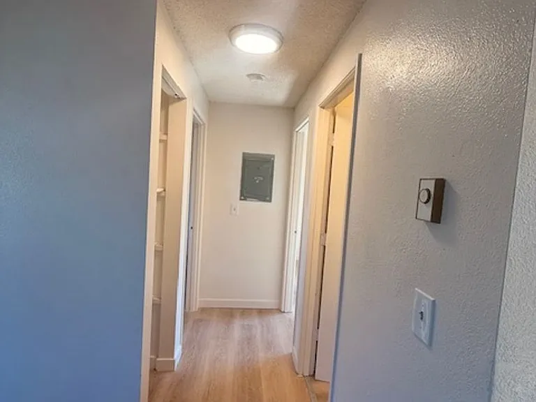 520 S 42nd St — Photo 4