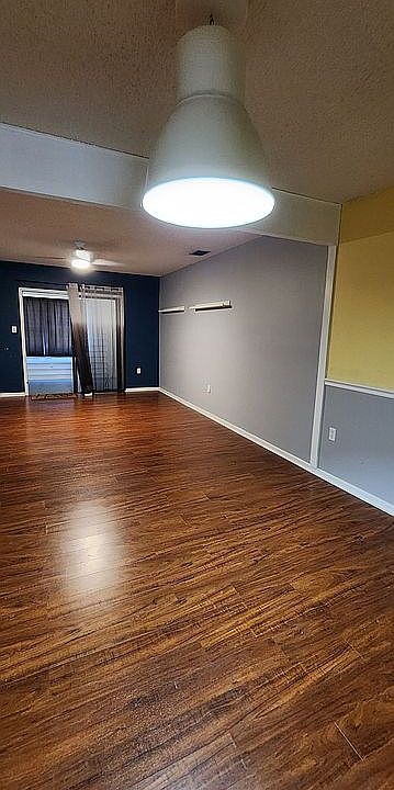 Living Room/Dining space