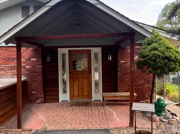 228 N 7th St, New Castle, CO 81647