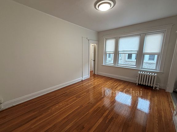 4th image of 225 Kelton St APT 18