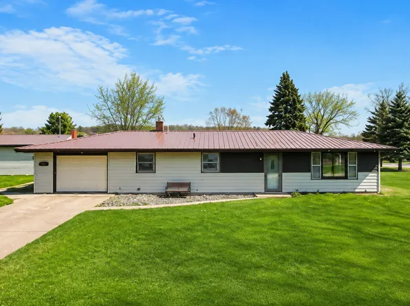 202 7th St, Pepin, WI 54759