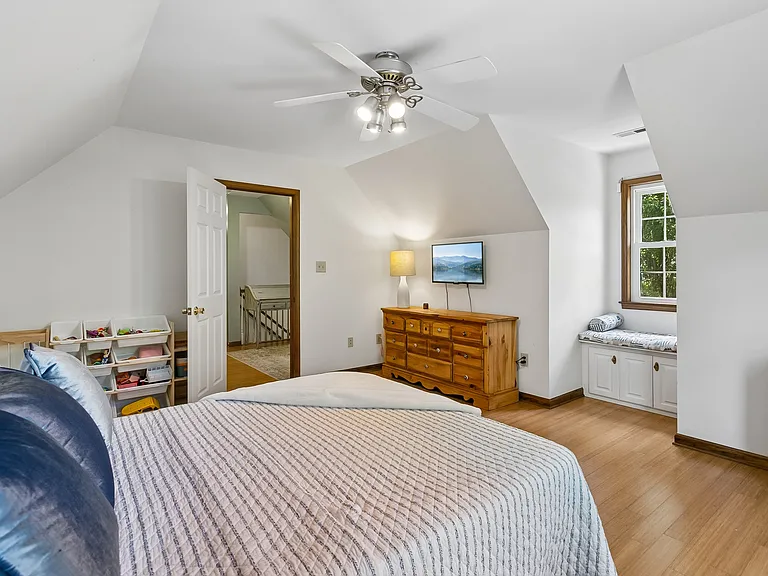 7976 Laura Ann Ln — Photo 32
