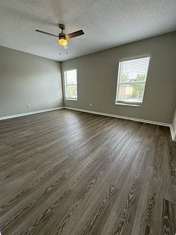 1631 Sherbourne St — Photo 12