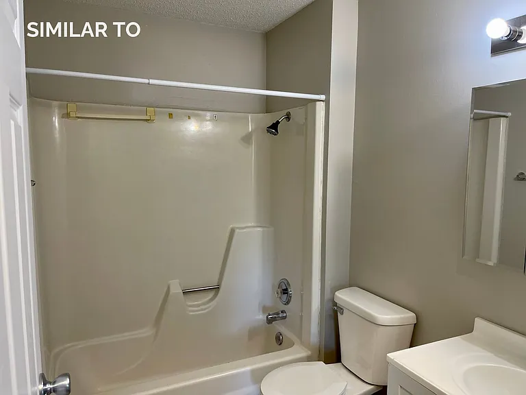 Newly Renovated 2 Bedroom Apartment on the West Side — Photo 7