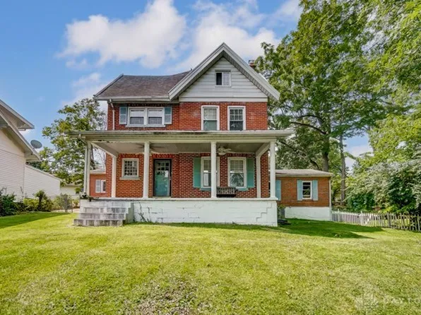 3714 Lakeside Dr, Dayton, OH 45417