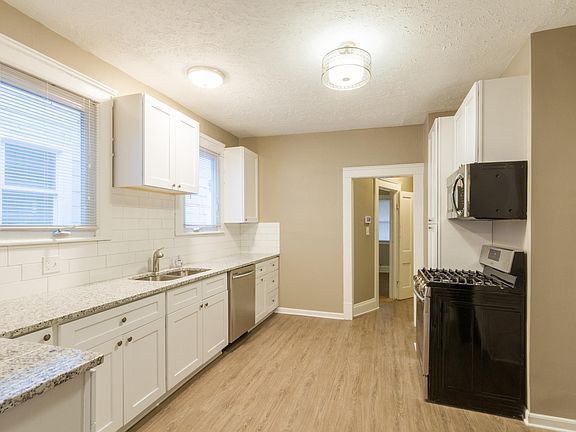 3rd image of 1912 W 44th St #1